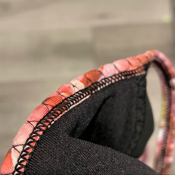 Lululemon Athletica Secret Garden Floral Print Bra With Spaghetti Straps Size 6 - Picture 8 of 8